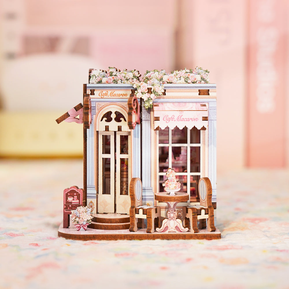 NEW! | Café Macaron | Mini Book Nook