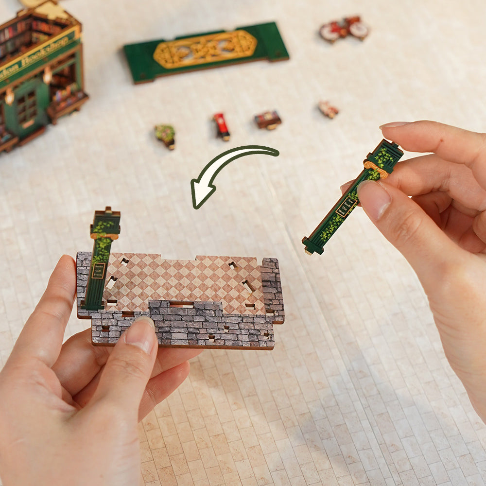 NEW! | London Bookshop | Mini Book Nook